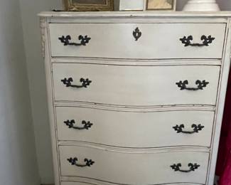 French style chest of drawers