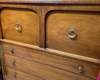 Heritage chest of drawers 