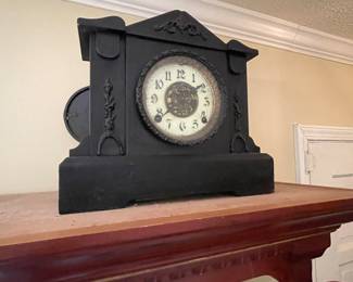 Mantle clock