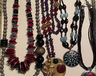 Costume jewelry 