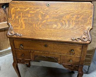 Fancy Oak Ladies Desk