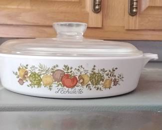 CorningWare "L'echalote" Casserole Dish