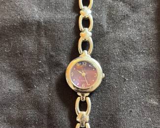 Women's Quartz Watch with Star and Oval Link Bracelet