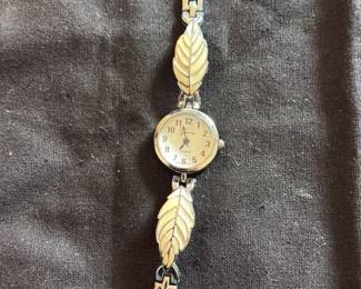 Geneva Quartz Women's Watch with Leaf Design