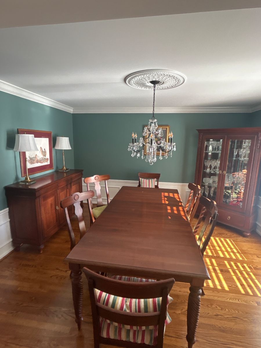 Ethan Allen dining room furniture. Buffet curio cabinet chairs and table.