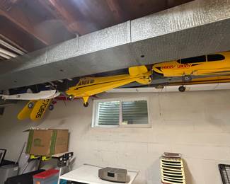 Airplanes with remote control