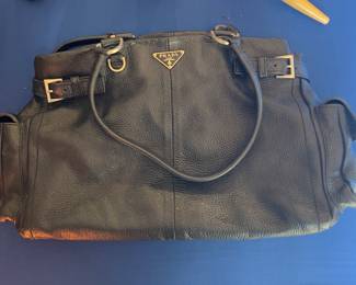 Black leather Prada purse