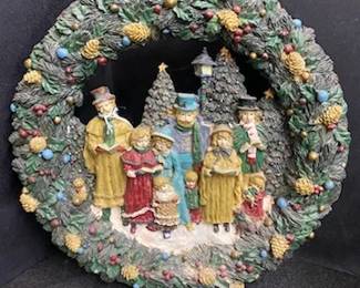 Wreath w/Carolers