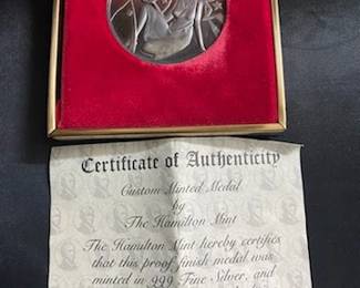 .999 Silver 1975 Memorial Medal