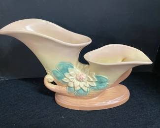 Hull Waterlily Dbl. Cornucopia