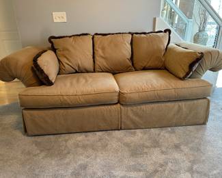 Bernhardt Traditional Upholstered Rolled Arm Sofa