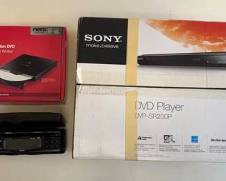 EAT232 - Multi lot of DVD and Radio items 