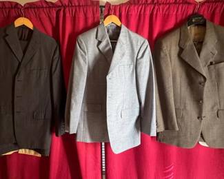 EAT149 - Second multi lot of textured business suits 