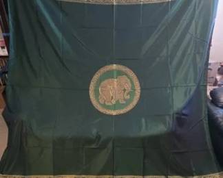 EAT292 - Large Thailand Themed Tapestry In Green & Gold