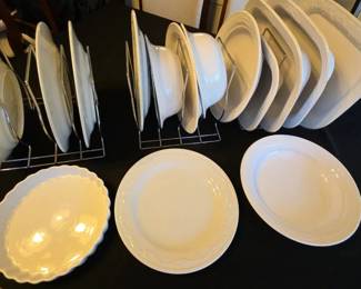 EAT051 - Assorted Dinner Plates and Platters 