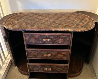 EAT377 - Brown Bar Storage And Glass