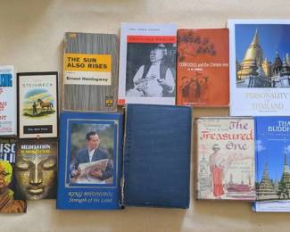 EAT101- mixed Book Lot 