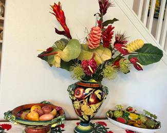 EAT009 - Decorative Food Items And Vase