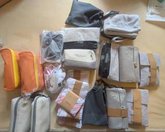 EAT186- Mixed Lot of Airline Amenity Bags/Kits