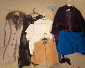 EAT029 7 Pieces Of Women’s Clothing 