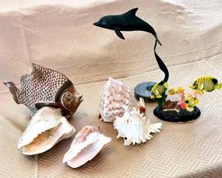 EAT117- Beautiful Sea Shells And Aquatic Decor