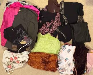 EAT023 Clothing Mystery Lot 