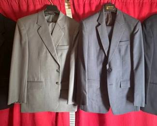 EAT151 - Multi lot of men’s solid color Business suits 