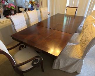 EAT004 - Dining Room Table with Chairs (8)