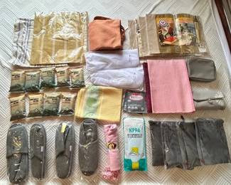 EAT136 - Home Goods Mystery Lot Including Rare Hawaiian Airlines Exclusive Tote