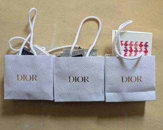 EAT175- Mixed Lot Of Sample Size Fragrances And Cosmetics 