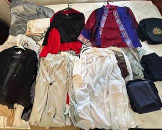 EAT164 - Women’s Clothing Mystery Lot