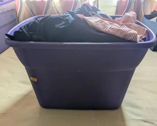 EAT226- Mixed Women’s Clothing Lot – Mostly Tops 