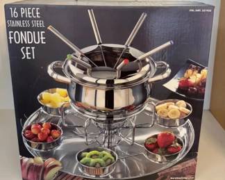 EAT254 - 16 Piece Stainless Steel Fondue Set 