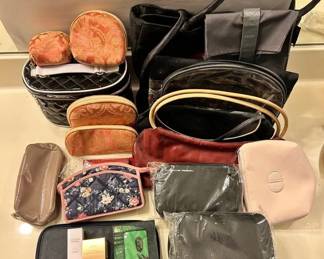 EAT235 - Women’s Bags And Purses