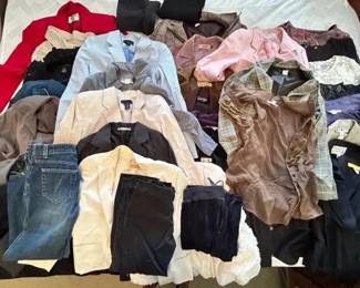 EAT167 - Women’s Clothing Lot