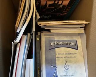 EAT234 - Assortment of Music/Art/Travel books 