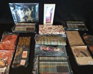 EAT248 - Thai Gifts and Accessories 