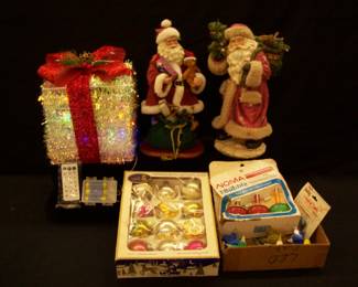 Shiny Brite Ornaments      Light Up Decor