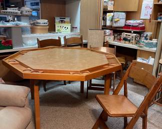 VINTAGE POKER/GAMING TABLE WITH FOLDING CHAIRS AND COVER
