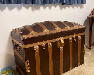ANTIQUE CAMEL BACK TRUNK