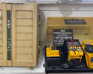 TACKLE BOX, SHARPENER