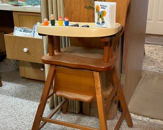 ANTIQUE HIGH CHAIR