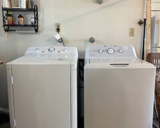 HOTPOINT WASHING MACHINE-LIKE NEW, FRIGIDAIRE ELECTRIC DRYER-LIKE NEW