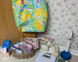 LILY PULITZER TOTE, SCALES