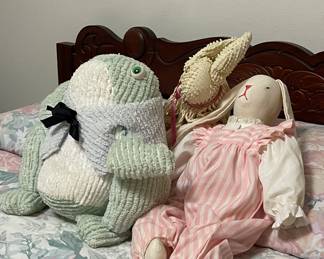 VINTAGE CHENILLE STUFFED FROG & RABBIT