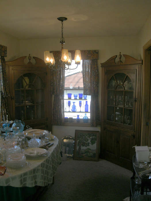 MATCHING CORNER CABINETS....