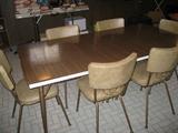 VINTAGE KITCHEN SET - 2 LEAVES ARE CURRENTLY IN TABLE...