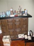 VINTAGE BAR....