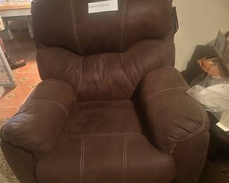 2 Brown recliners