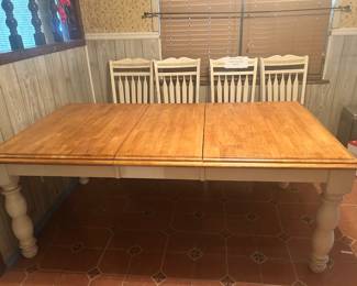 White table with leaf and 4 padded chairs